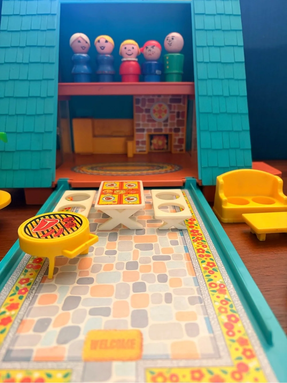 Fisher-Price Teal Play Family A-Frame with Accessories